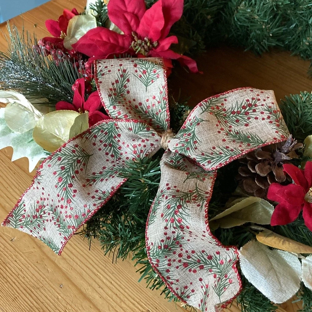 NEW Gorgeous Handmade Christmas Wreath, poinsettias, 22” wide